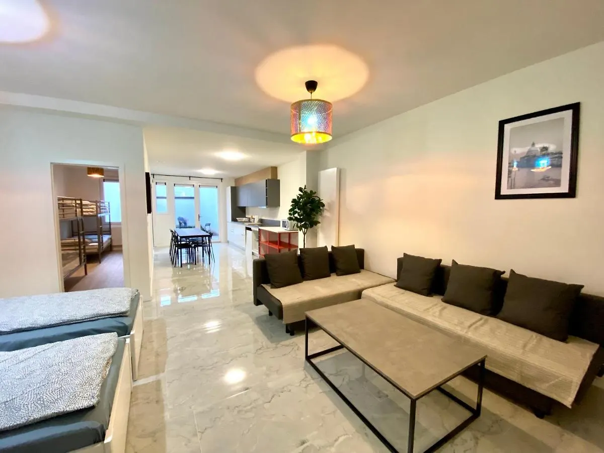 Isabel Apartments アントウェルペン 0*,